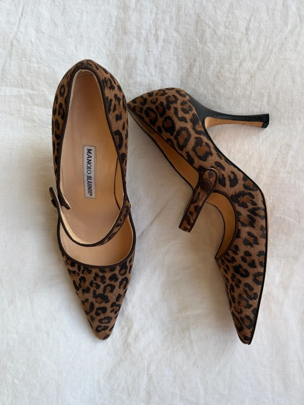 Vintage Manolo Blahnik Leopard Suede Pointy Toe Mary Jane Pumps Heels Brown Tan